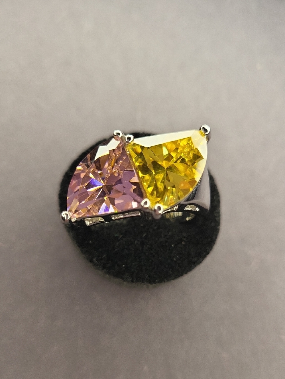 Yellow and Pink Solitaire Ring with Classic Design